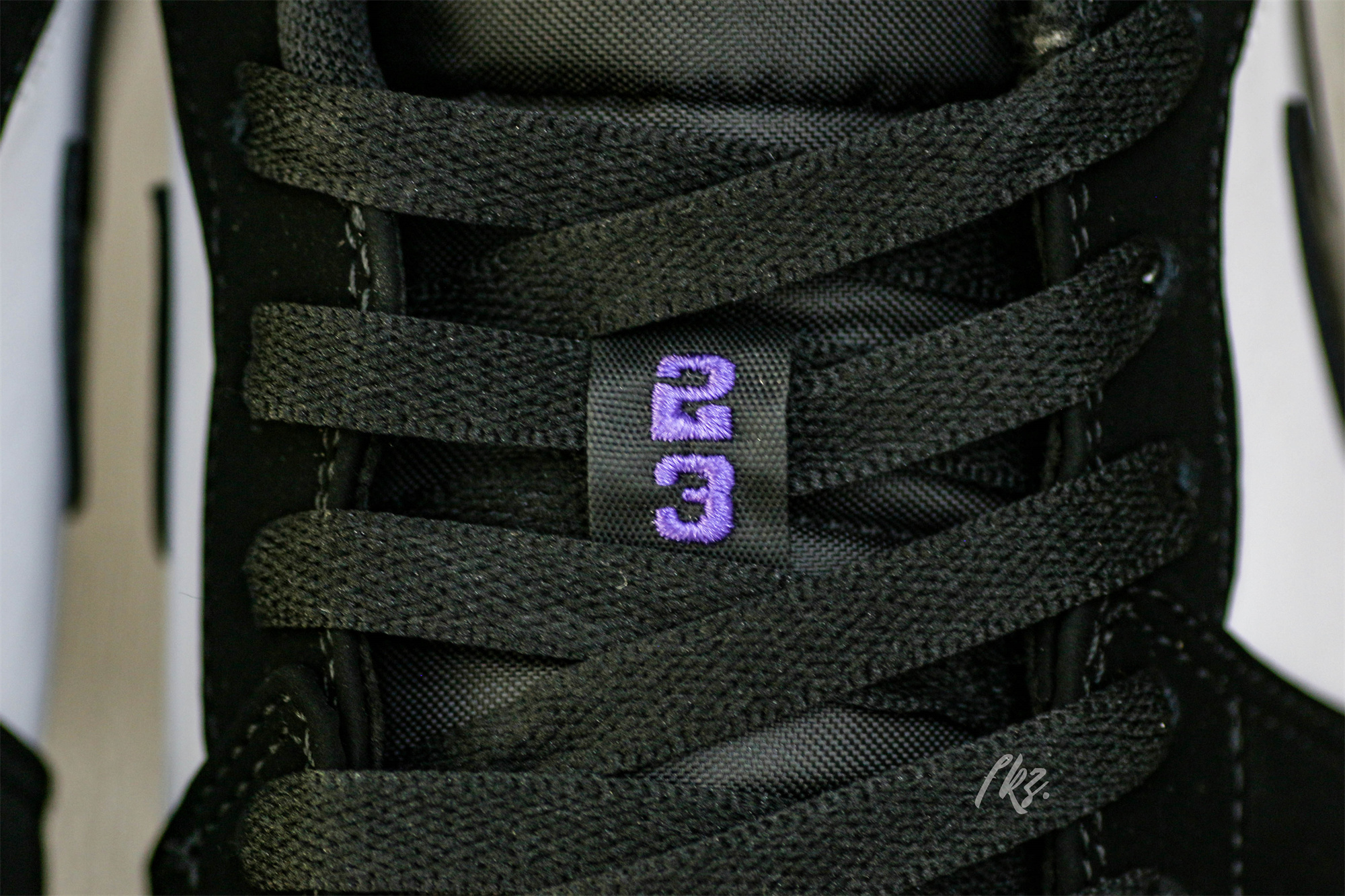 Jordan 1 Low Court Purple