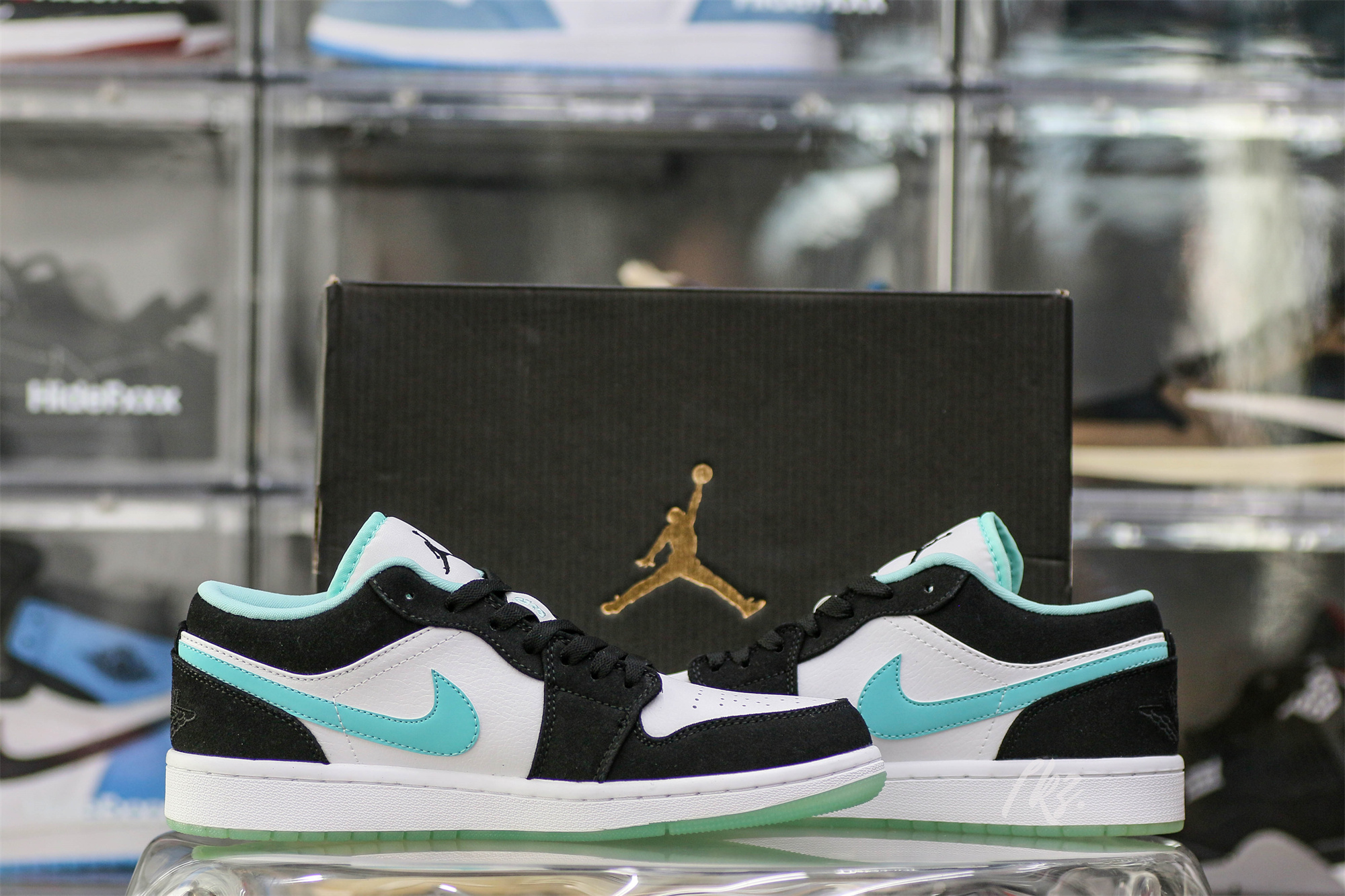 Jordan 1 Low Island Green