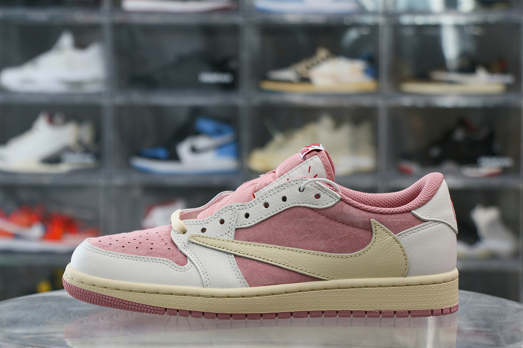 Travis Scott x Air Jordan 1 Low OG Shy Pink 2025