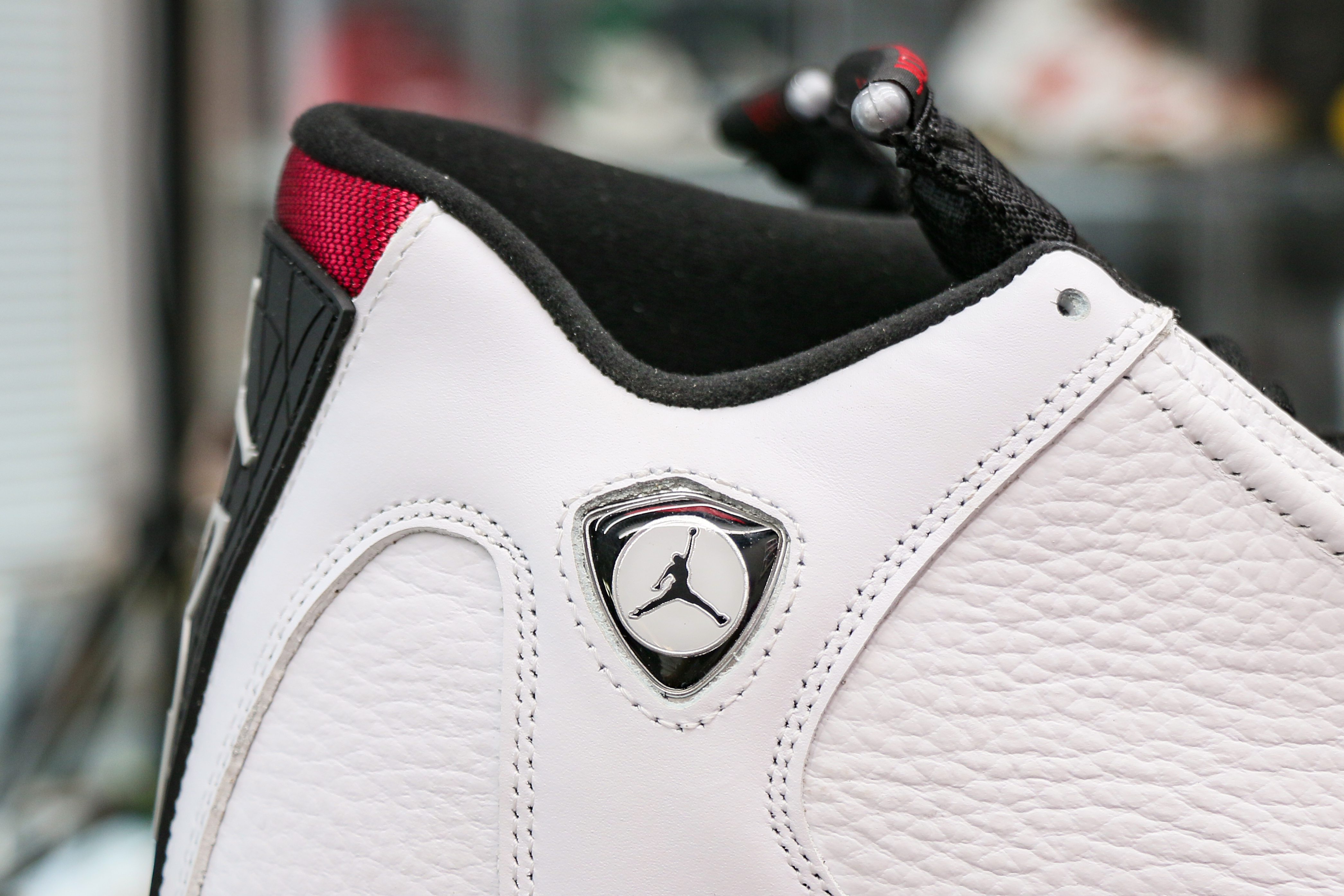 Air Jordan 14 Retro Black Toe (2024)
