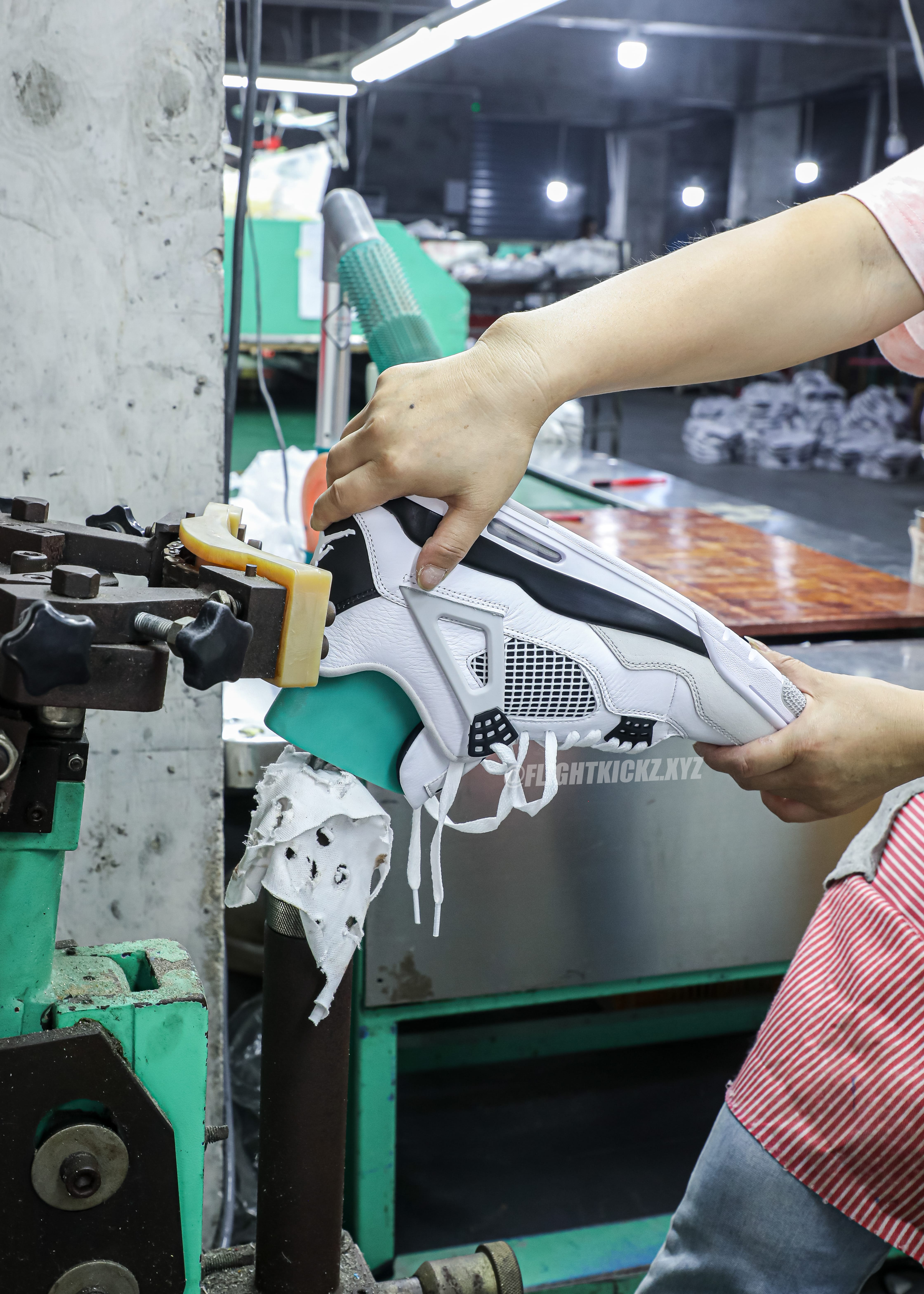 Jordan 4 Retro Military Black(LN5 A1 Batch)