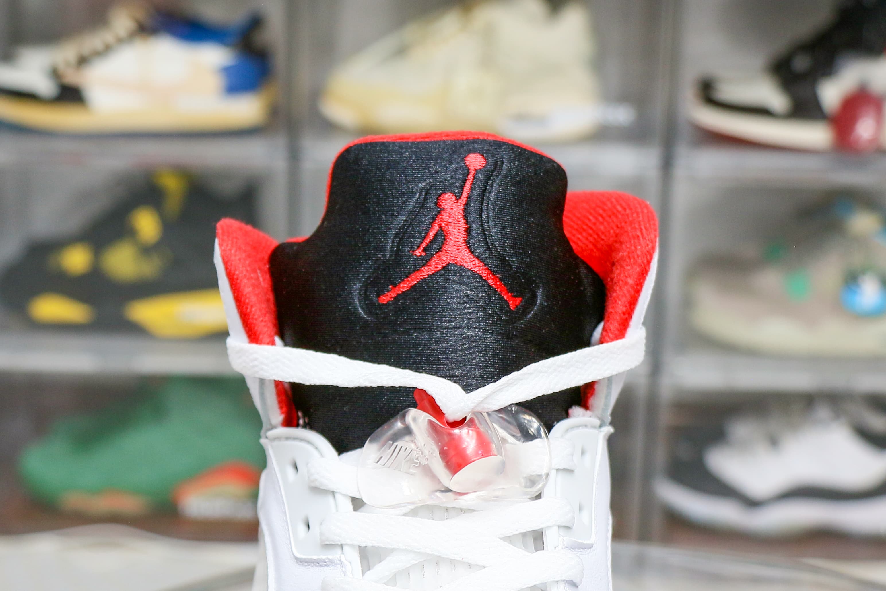 Air Jordan 5 Fire Red Black Tongue 2025 (Ln5 A1)