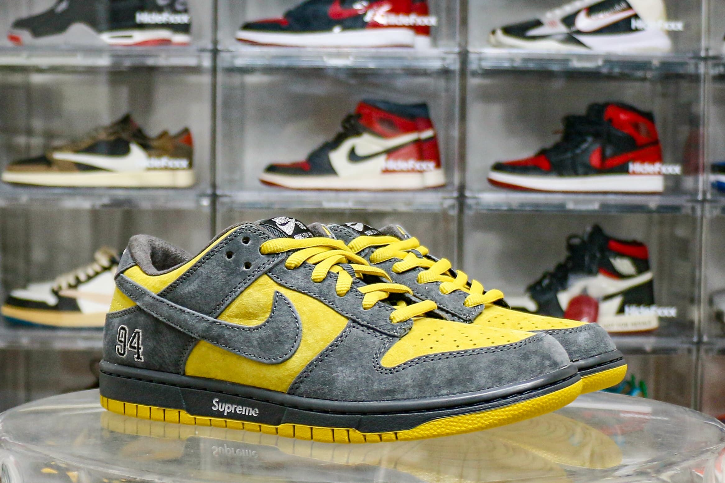 Nike SB Dunk Low Supreme 94 Hulk